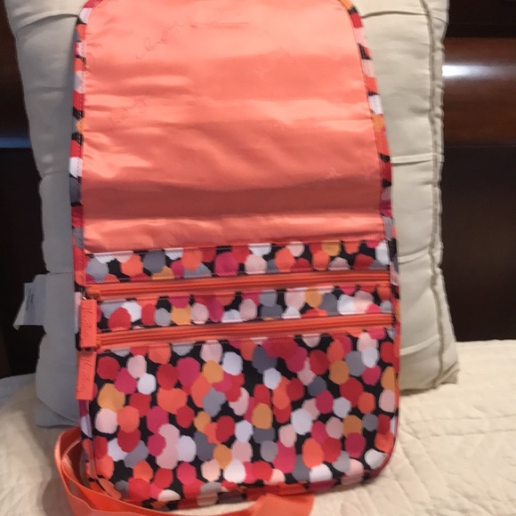 NWOT Vera Bradley hipster. Rare print. - Picture 4 of 7